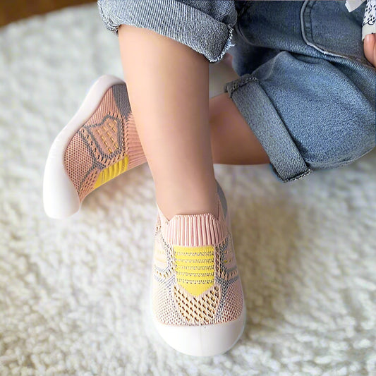 BabyFLEX: Calzado Elástico y Cómodo para Bebés